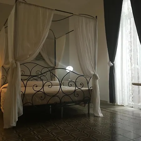 Oda ve Kahvaltı Fiore Di Roby 2*